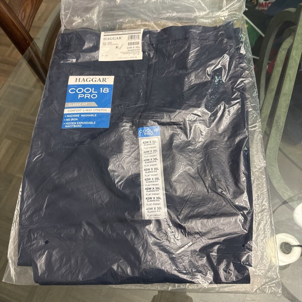 Haggar Cool 18 Pro Classic Fit Flat Front Expandable Waist Pant Navy 42W X 30L